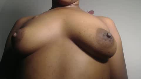 Iris online show from February 2, 8:05 pm