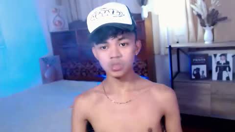 horny_joshxxx online show from April 22, 2:52 am
