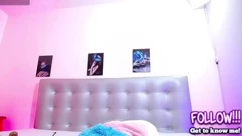 Juliette Roberts online show from February 9, 3:48 pm