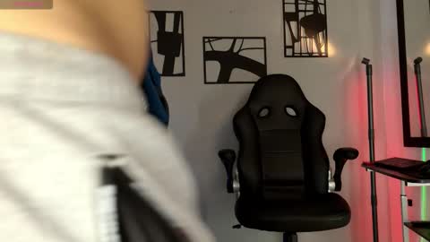 horny_roomies69 online show from March 1, 2:05 am