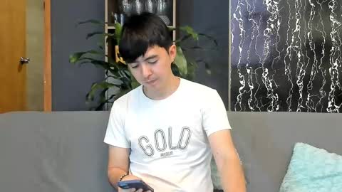 Snapshot of horny_twinks_guys chatting on September 11, 8:32 pm Alex and Camilo online show from September 11, 8:32 pm