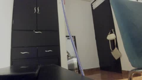 Zaid Nicolle online show from November 5, 2:57 am