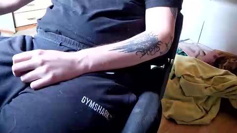 hornyandopenminded online show from October 30, 1:33 pm