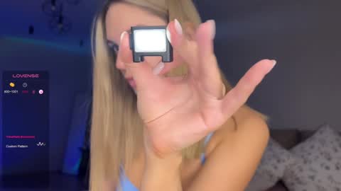 Sonya online show from February 3, 6:39 pm