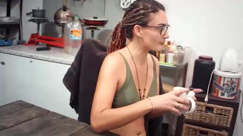 Nix  D online show from April 24, 2:52 pm