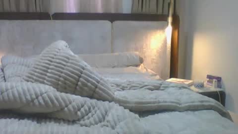 hossampharaos21 online show from February 11, 11:47 am