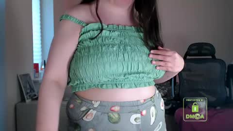 Lila online show from May 17, 5:33 pm
