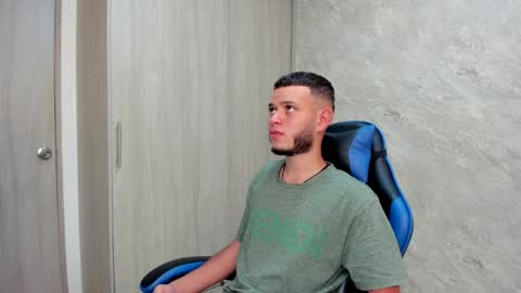 hot bad boy69 online show from April 20, 10:13 pm