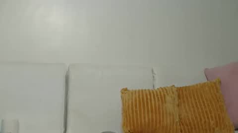 hot_chiqqq online show from April 22, 10:44 am