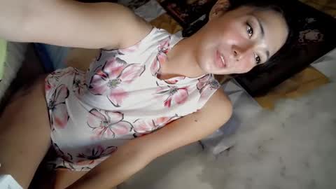 its me CLAUDIA online show from March 10, 6:45 pm