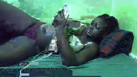 hot_girlly online show from January 5, 5:27 pm