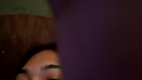 Yllana Marie online show from July 31, 8:04 am