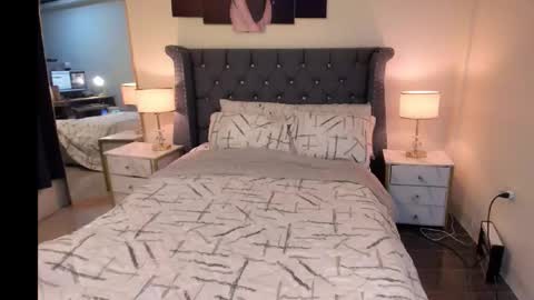 lyn online show from October 28, 5:36 pm