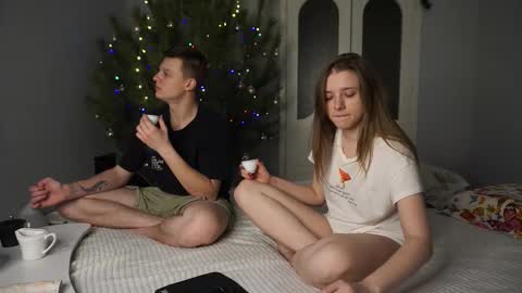 Sara and Sam online show from January 7, 4:01 pm