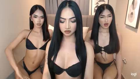 hot_nikki69 online show from March 22, 6:45 pm