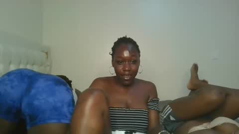 Hot petite online show from November 3, 12:17 pm