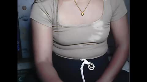 hot_quin11 online show from March 4, 12:13 pm