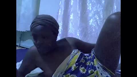 RAYLAH online show from February 8, 8:12 pm