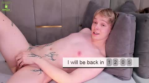 Snapshot of hot_twinkboy chatting on March 6, 4:49 pm hot_twinkboy online show from March 6, 4:49 pm