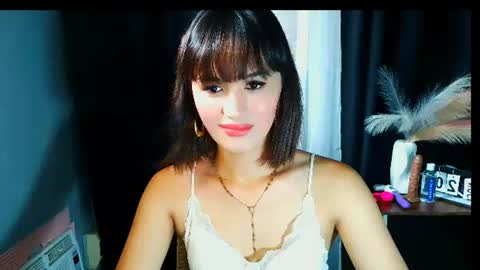 hot_xirene online show from June 22, 12:50 am