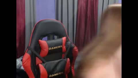 hotasian_pinky online show from April 5, 10:12 am