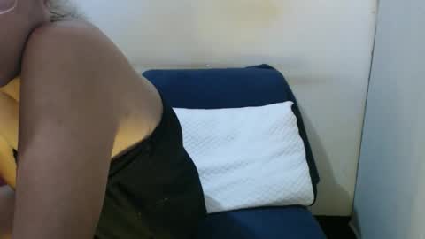 hotasianyue69 online show from December 3, 10:43 pm