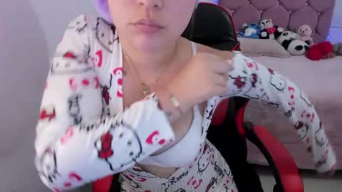 lesly and ander online show from May 11, 7:11 pm