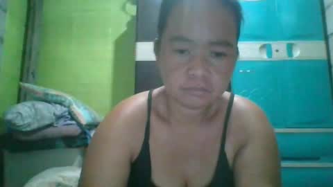 hotchicks4uxx online show from January 7, 10:30 pm