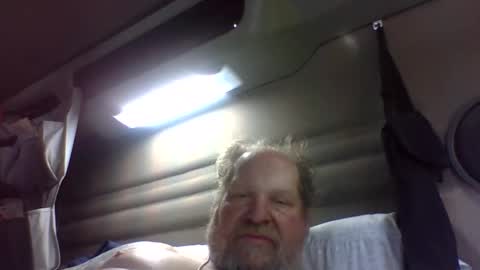 hotdad10 online show from April 11, 4:33 pm