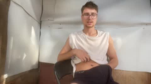 William online show from August 8, 3:22 pm