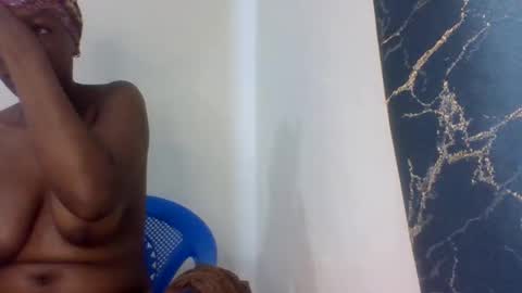 Hotgirlchawowo25 online show from April 16, 7:08 am