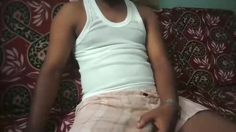 hotguyy001 online show from March 15, 7:23 am