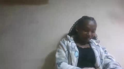 Snapshot of hotiesveronique chatting on October 16, 7:30 am veronique online show from October 16, 7:30 am