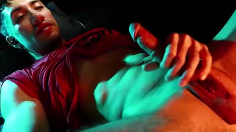 Hotlatinking online show from October 28, 1:50 am