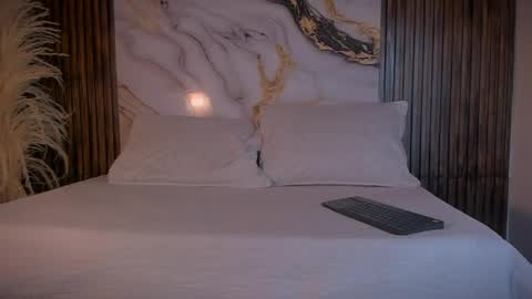 hotlovestory online show from April 20, 11:13 am