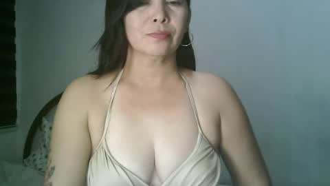 hotmamajen4u online show from June 26, 4:40 am