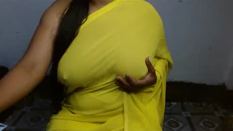 Snapshot of hotmuskan21 chatting on January 24, 5:21 pm Muskan online show from January 24, 5:21 pm