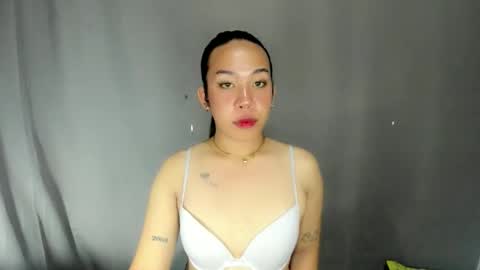 jelaigrande  online show from April 24, 9:11 am