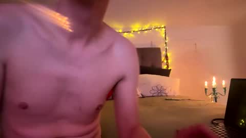 hottcouples00 online show from May 1, 12:48 am