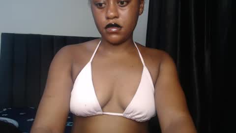 Ella online show from July 17, 10:06 am