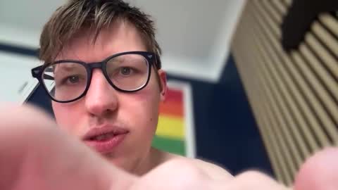 Roberts stones online show from April 23, 8:33 am