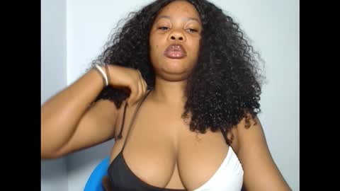 hotty_lora889 online show from October 21, 7:02 am