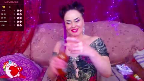 Snapshot of hotzlata chatting on October 3, 10:45 am Hotzlata online show from October 3, 10:45 am