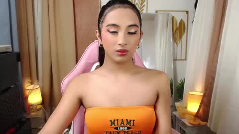 drea  online show from March 1, 7:26 pm