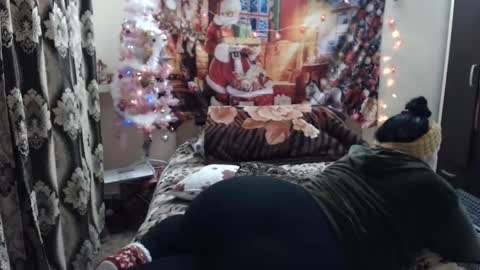 Snapshot of hugeassdevil chatting on December 14, 4:56 am hugeassdevil online show from December 14, 4:56 am
