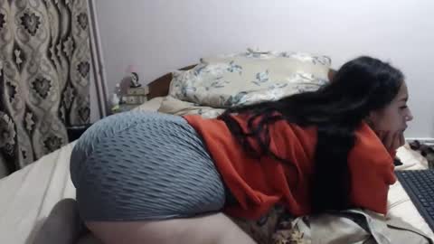 Snapshot of hugeassdevil chatting on October 5, 6:59 pm hugeassdevil online show from October 5, 6:59 pm