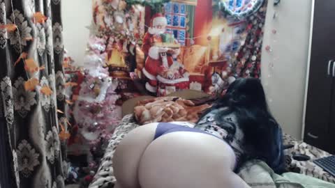 Snapshot of hugeassdevil chatting on January 27, 10:06 pm hugeassdevil online show from January 27, 10:06 pm