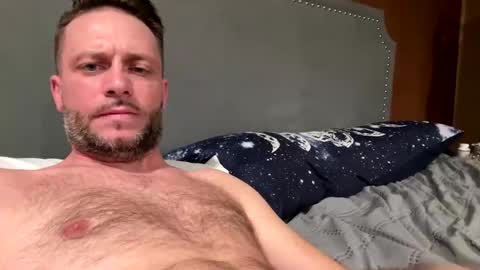 Snapshot of hugecock475 chatting on October 18, 2:38 am hugecock475 online show from October 18, 2:38 am