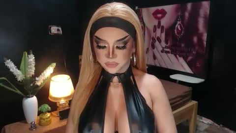 Christine online show from April 4, 7:37 am