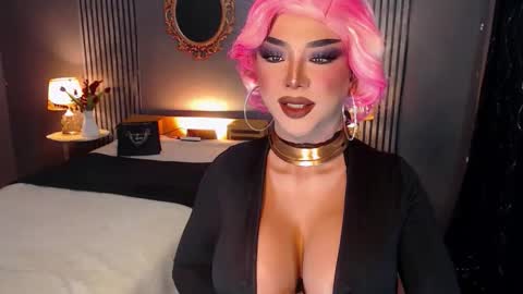 Christine online show from October 26, 2:45 am